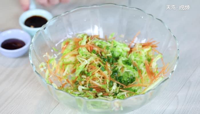 西葫芦鸡蛋馅饺子怎么调好吃 西葫芦鸡蛋馅饺子怎么调馅